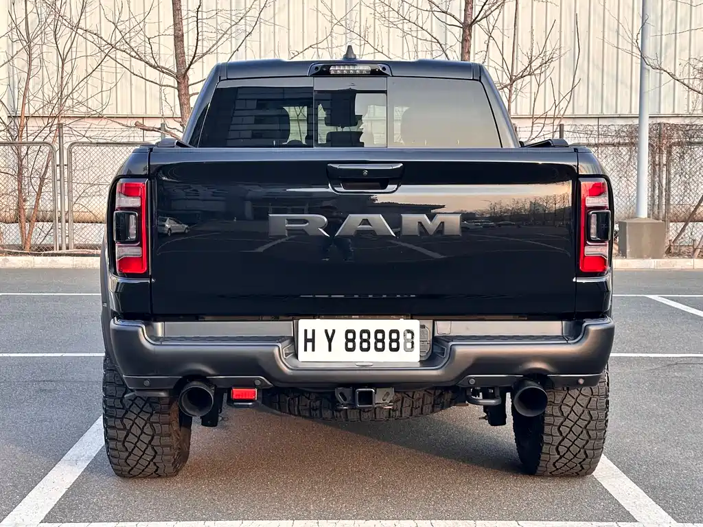 Ram Trucks 2023 6.2T AT