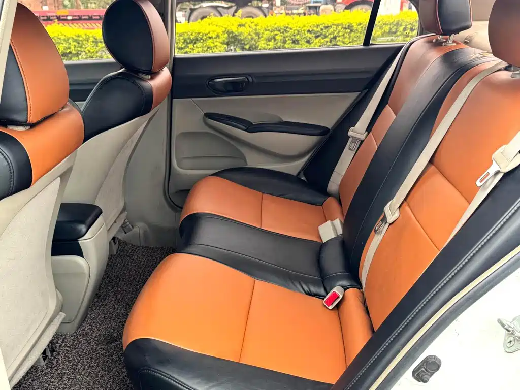 Honda Civic — миниатюра 8