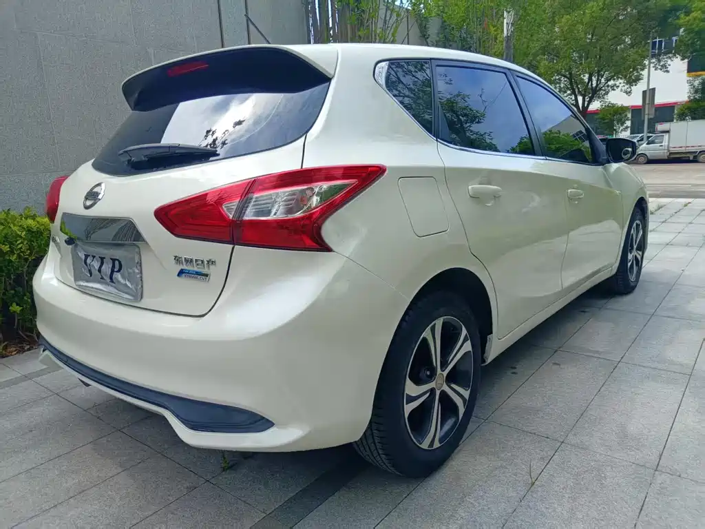 Nissan Tiida 1.6L CVT Smart Drive Edition, фото 6