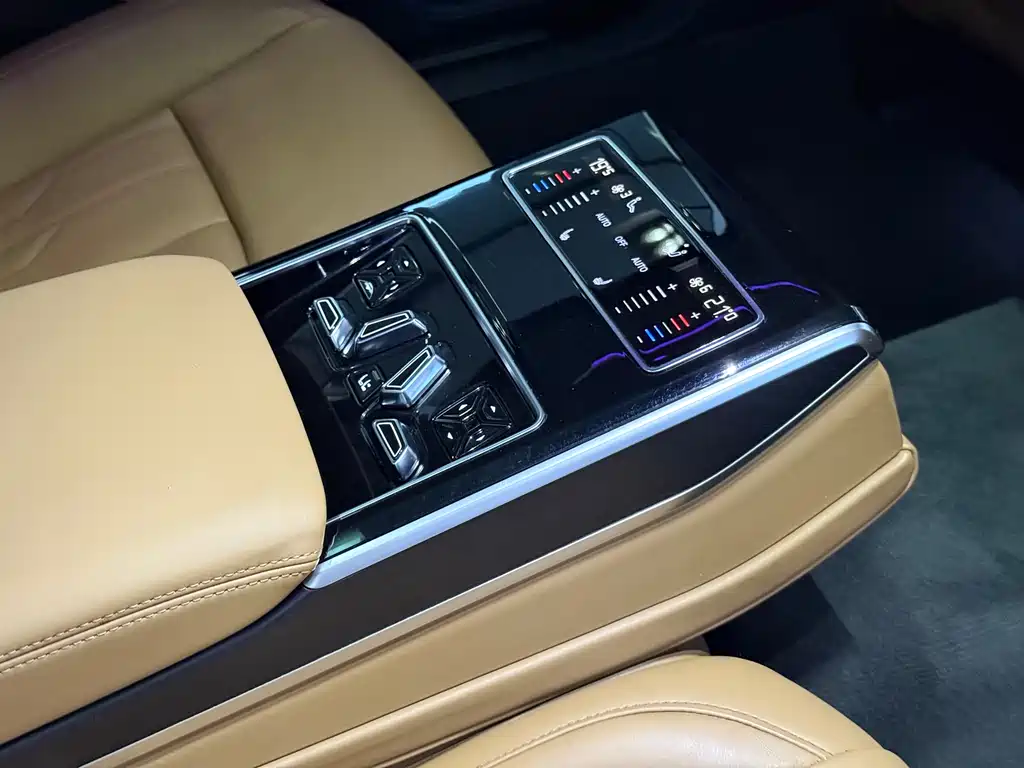 Audi A8 — фотографии объявления, Фото 11