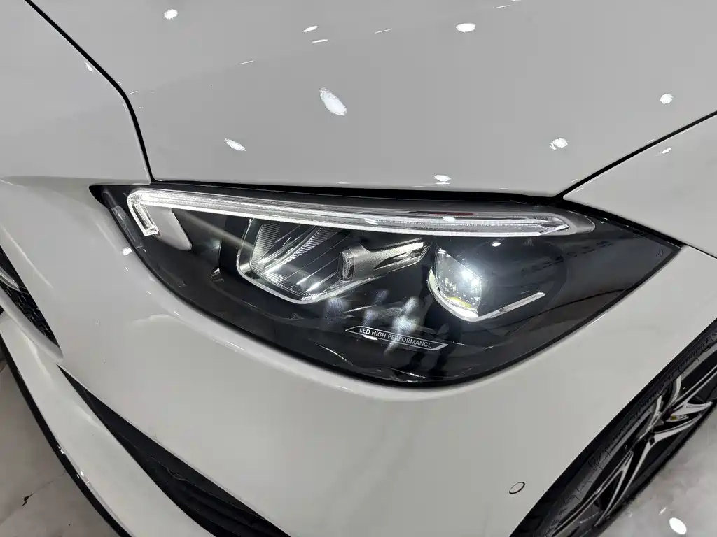 Mercedes-Benz C-Class — миниатюра 9
