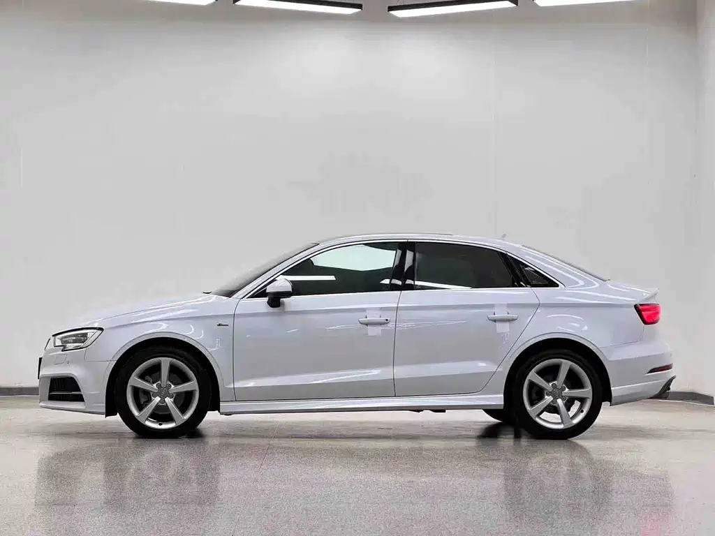 Audi A3 — миниатюра 4
