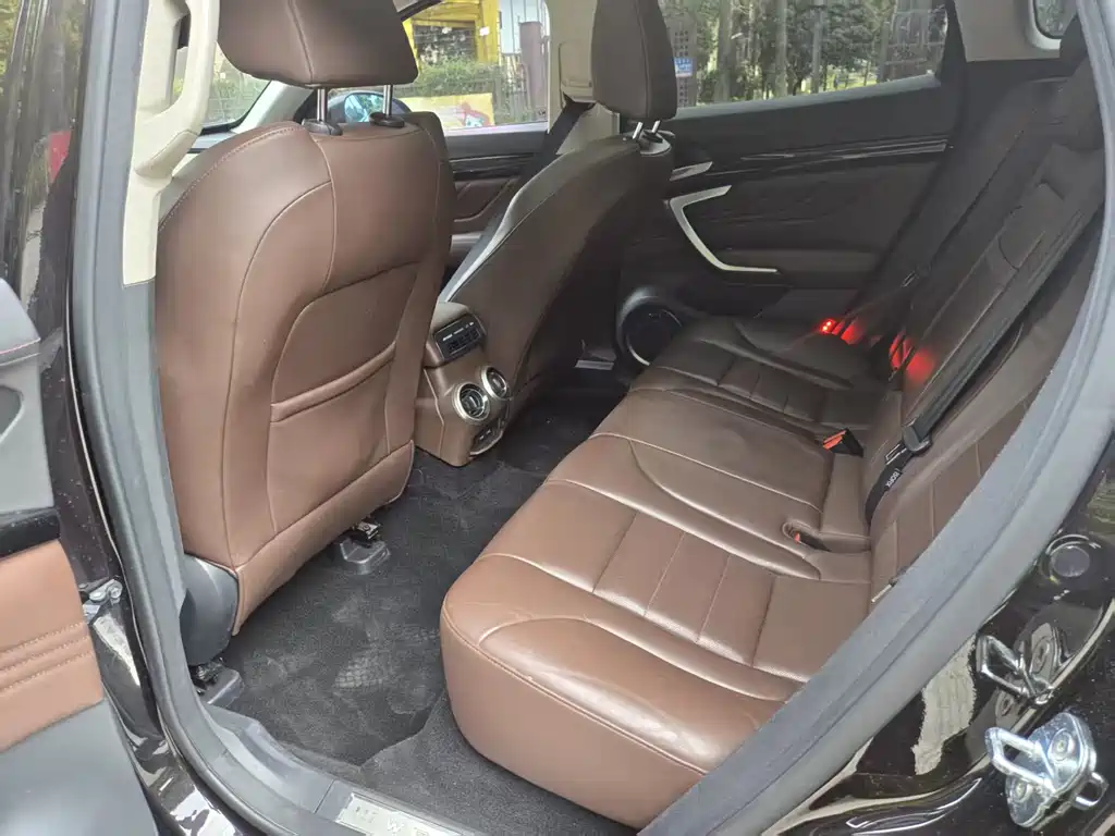 WEI PAI WEI BRAND VV7