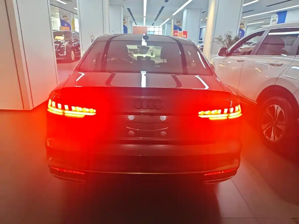 Audi A4L — миниатюра 6