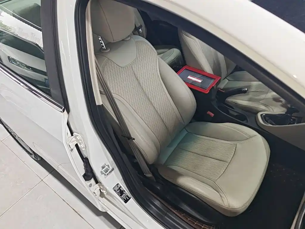 Buick Excelle — миниатюра 25