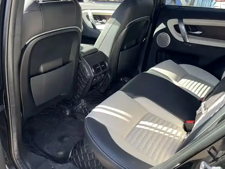 LAND ROVER DISCOVER SPORTS