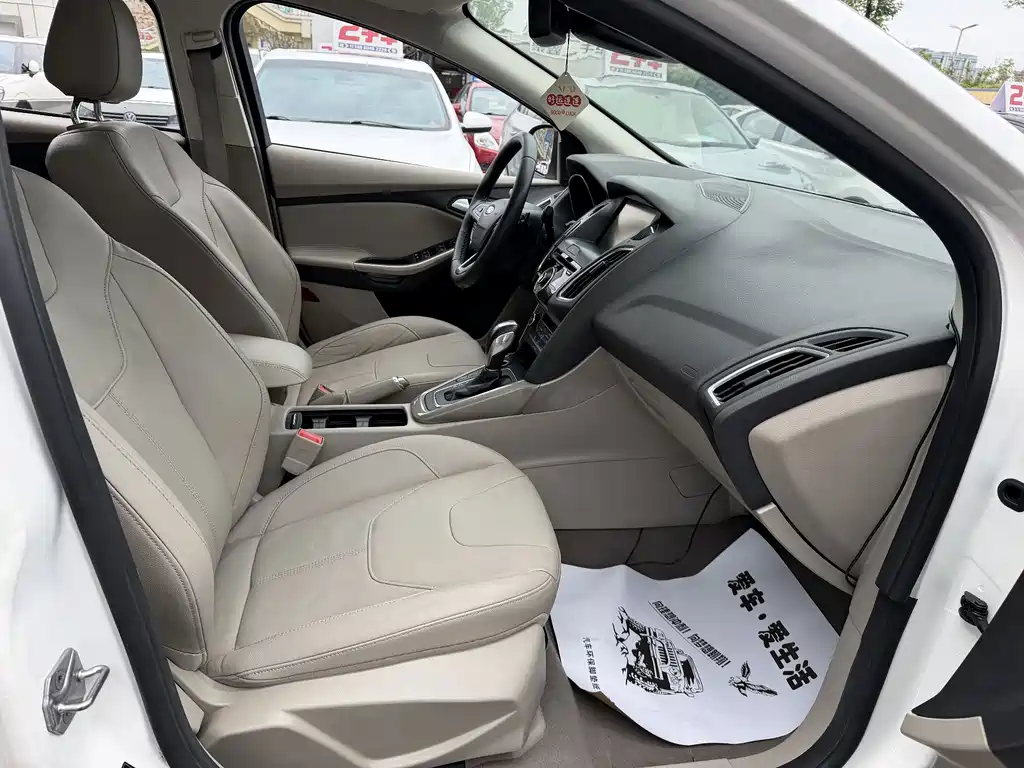 Ford Focus — миниатюра 7