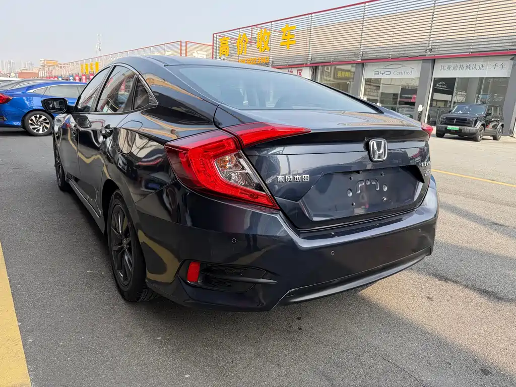 Honda Civic 2019 220TURBO CVT V