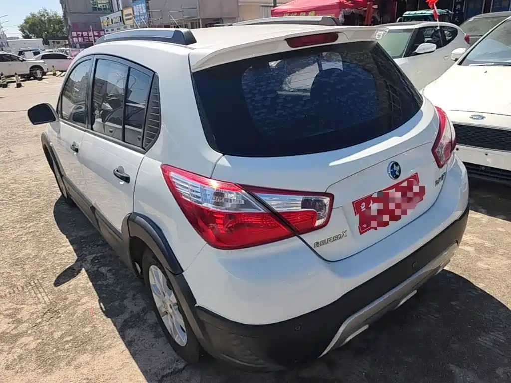 Venucia R50X — миниатюра 5