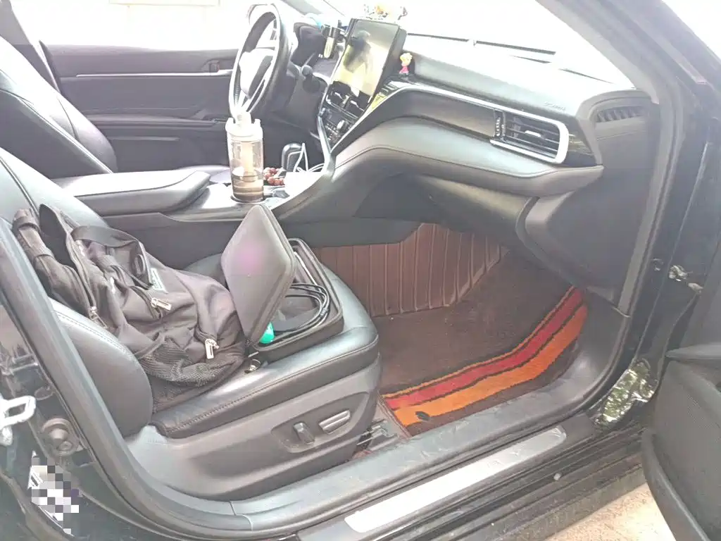 Toyota Camry — миниатюра 20