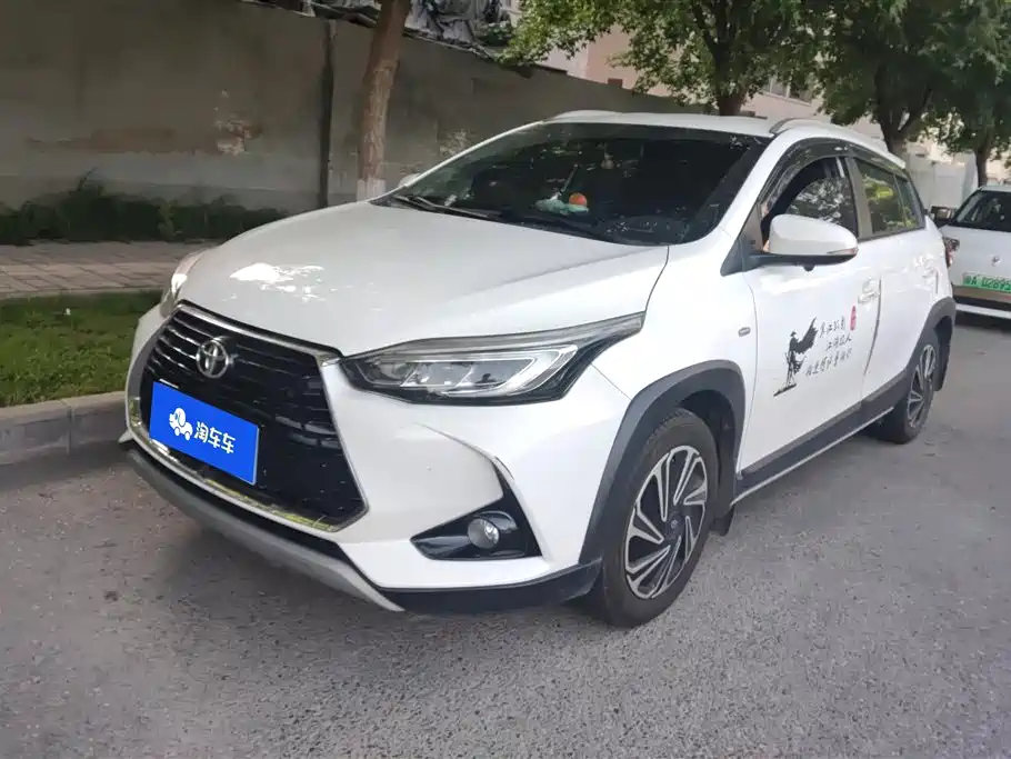 Toyota Yaris L 2021