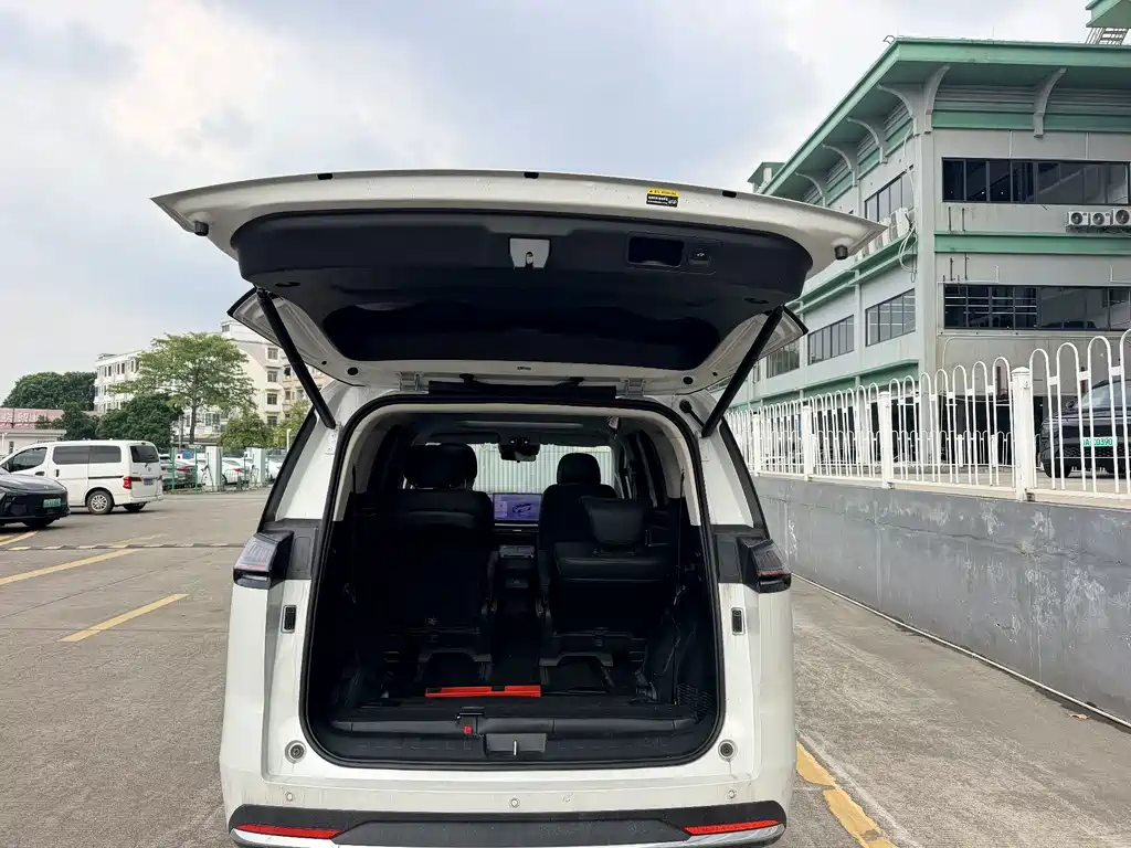 GAC Motor Trumpchi E8 — миниатюра 17