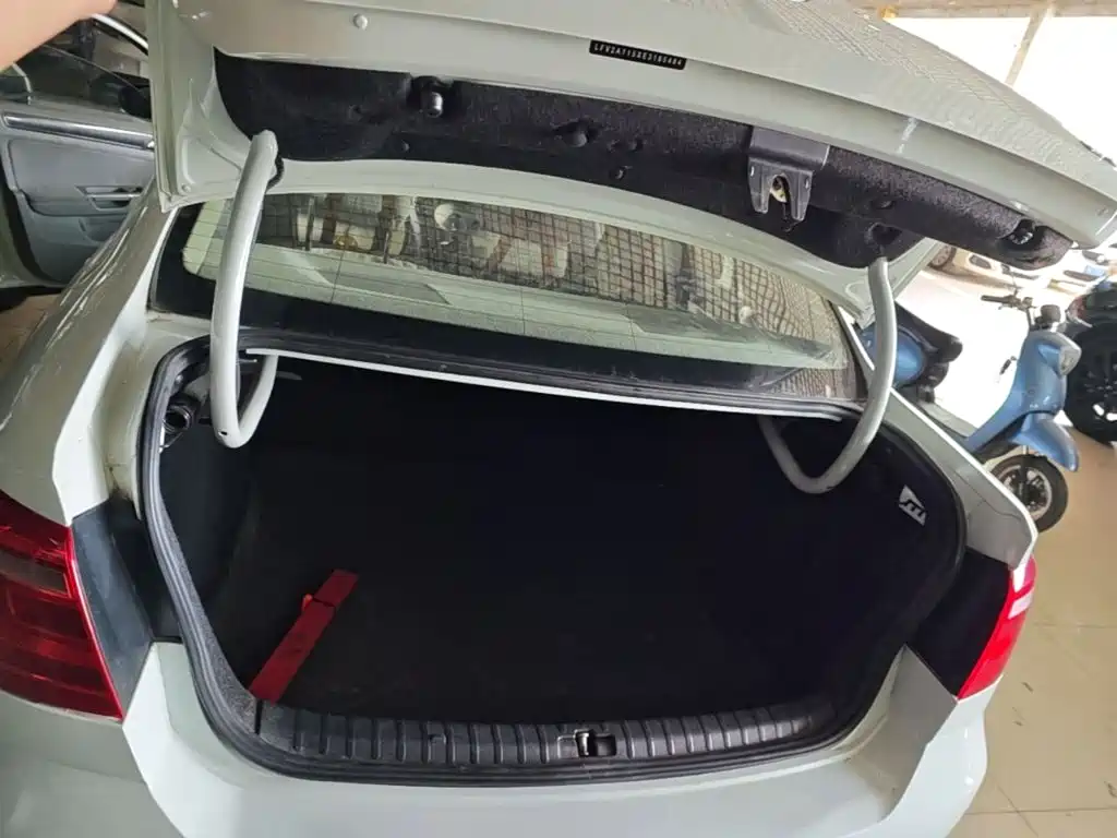 Volkswagen Bora — миниатюра 15
