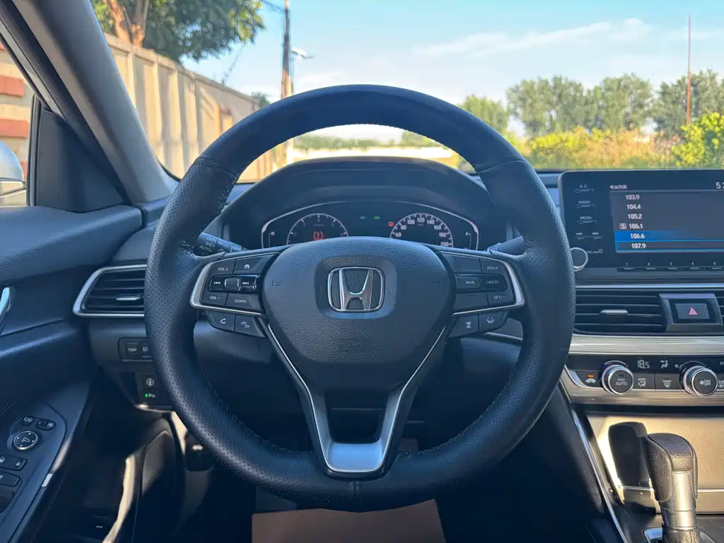 Honda Accord — миниатюра 10