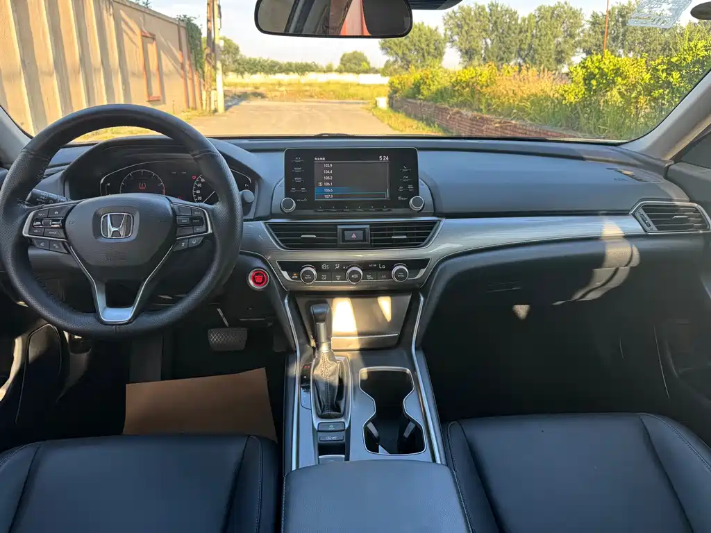 Honda Accord — миниатюра 9