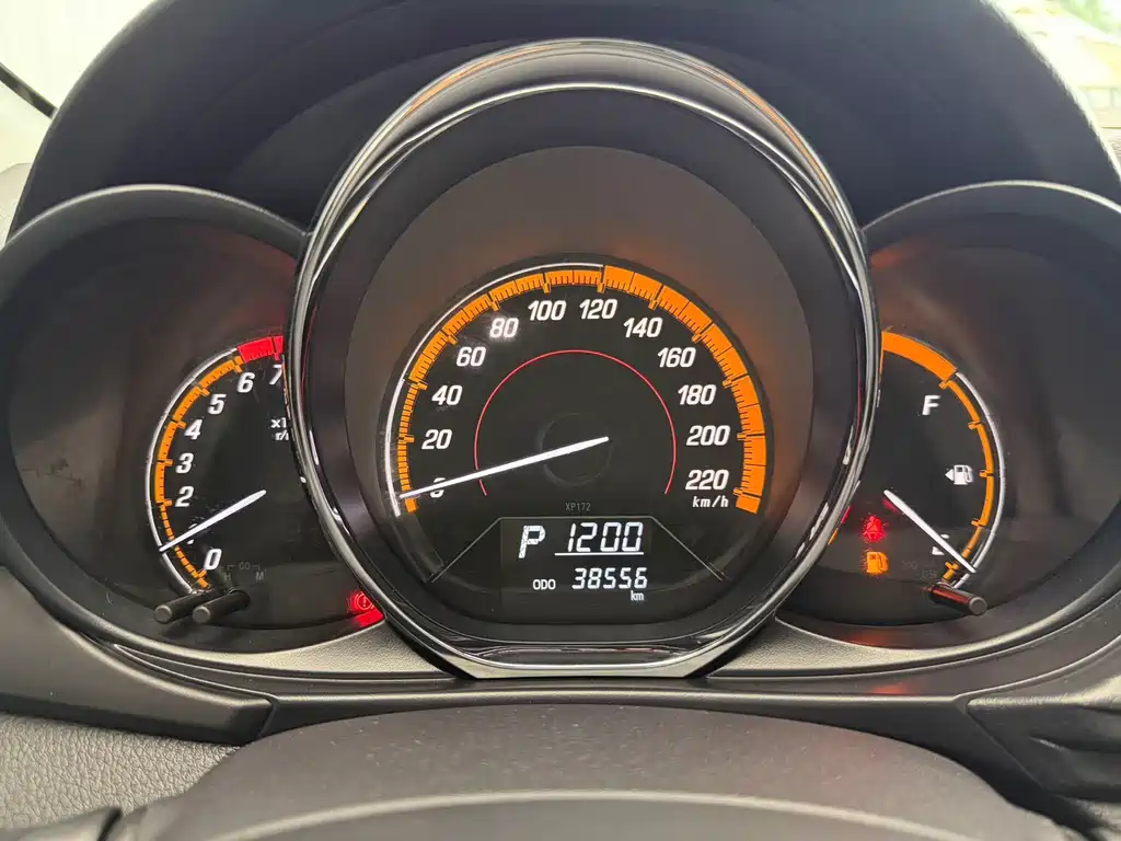 Toyota Yaris L — миниатюра 11