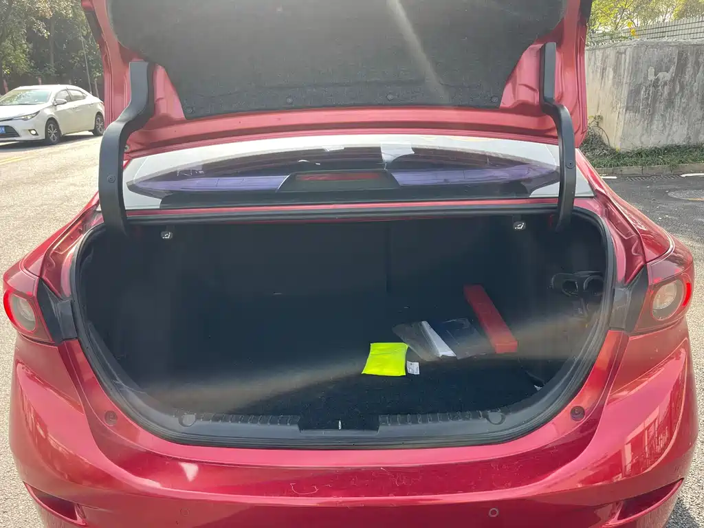 Mazda 3 Axela — миниатюра 12