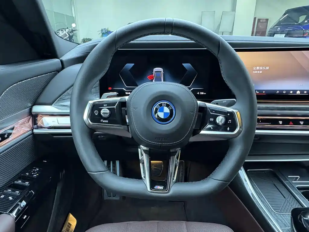 BMW I7