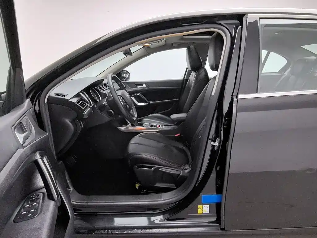 Peugeot 408 — миниатюра 10