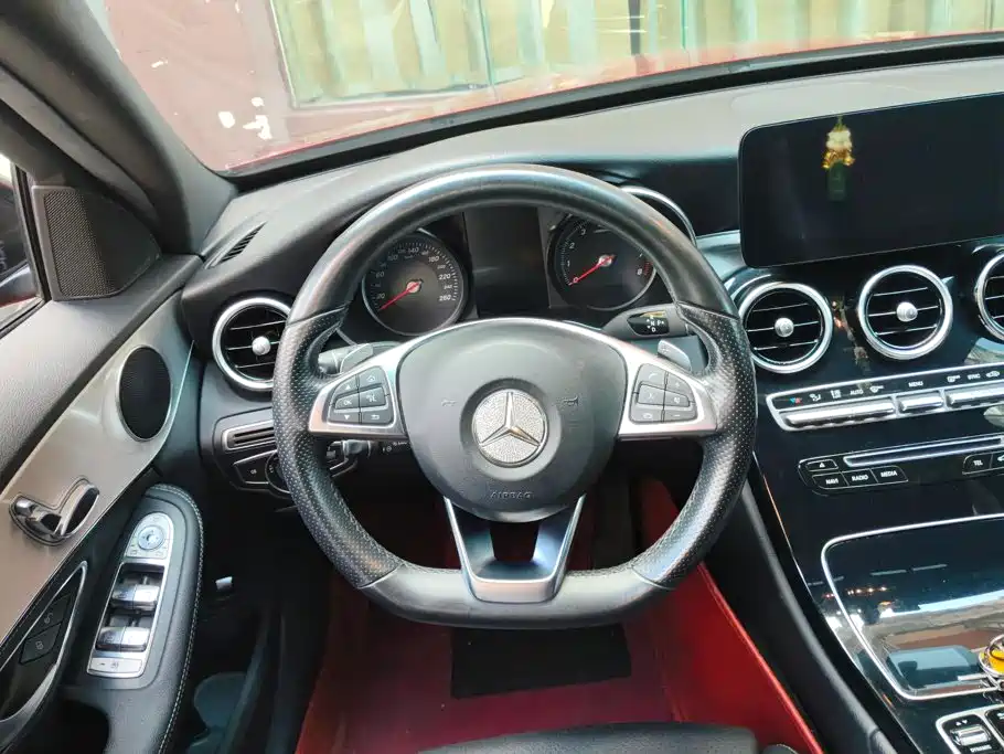 Mercedes-Benz C-Class — миниатюра 15