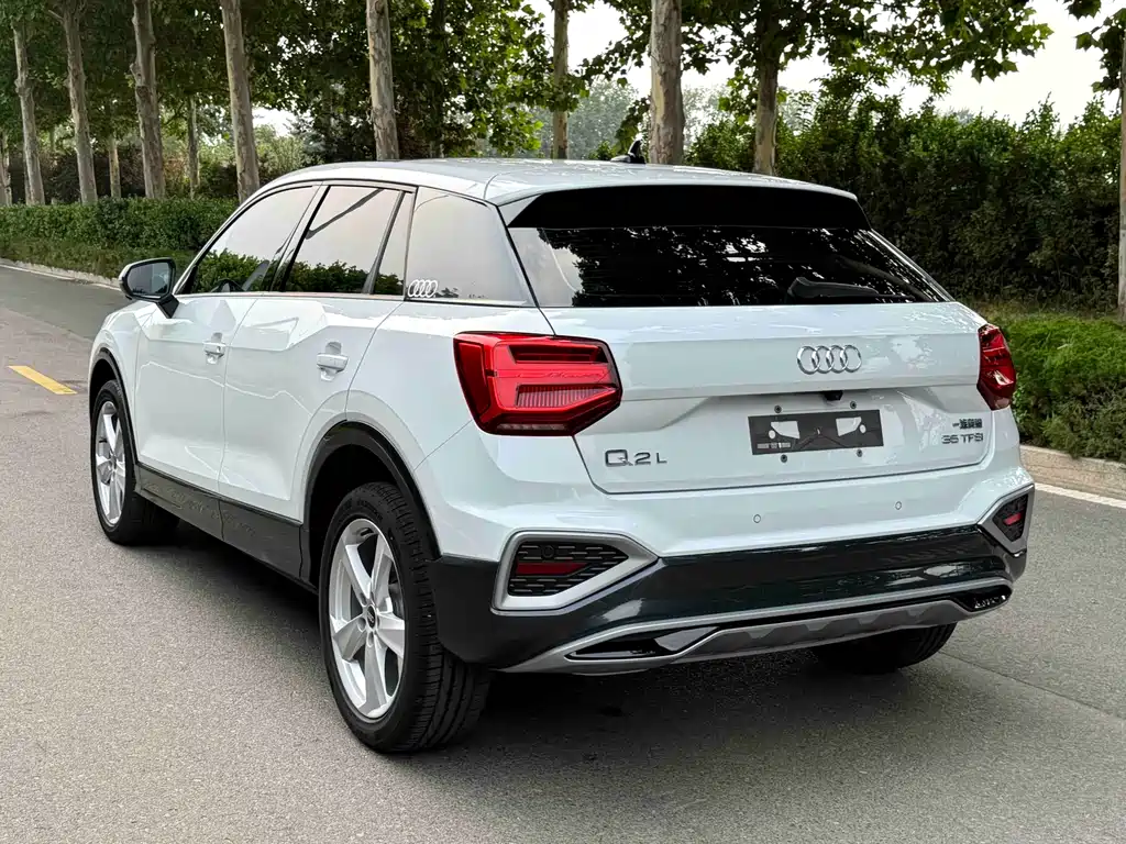 Audi Q2L 2021 35 TFSI