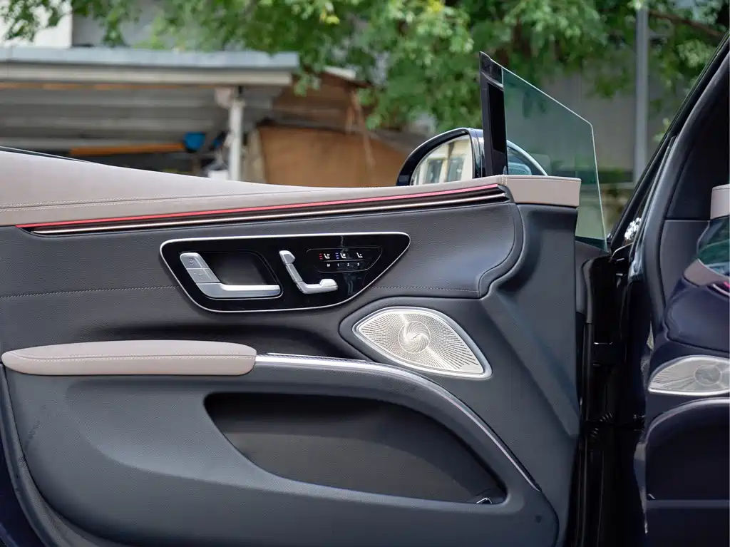 MERCEDES-BENZ EQS AMG