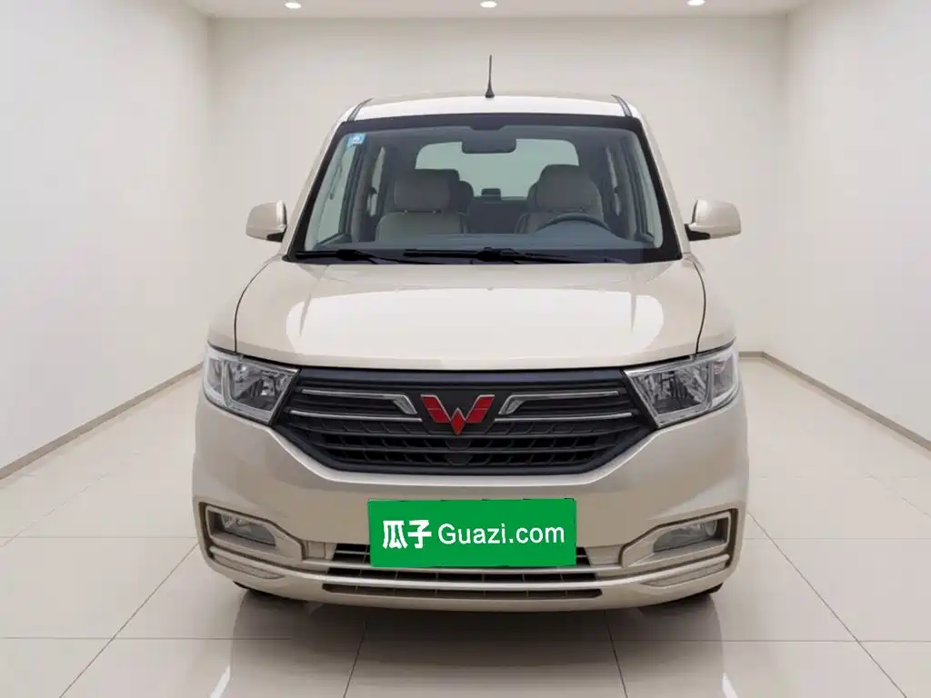 Wuling Hongguang V — миниатюра 2