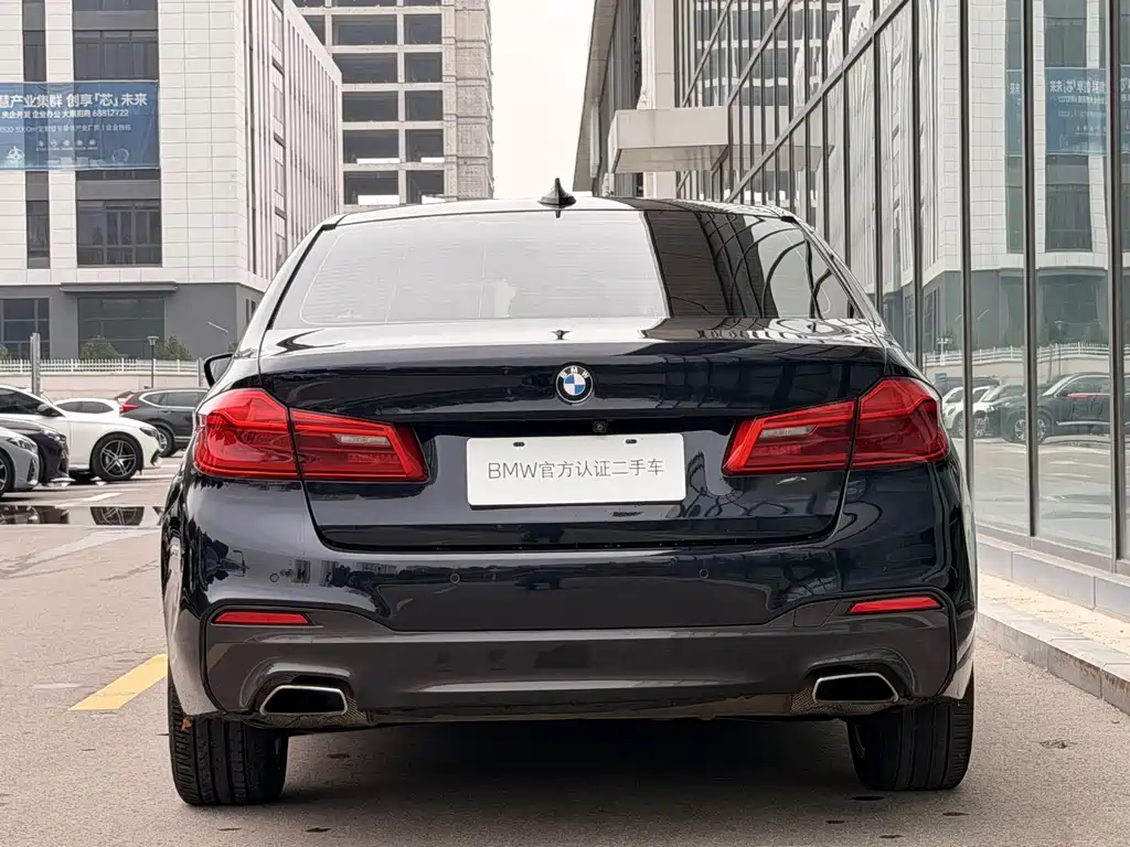 BMW 5 Series — миниатюра 25