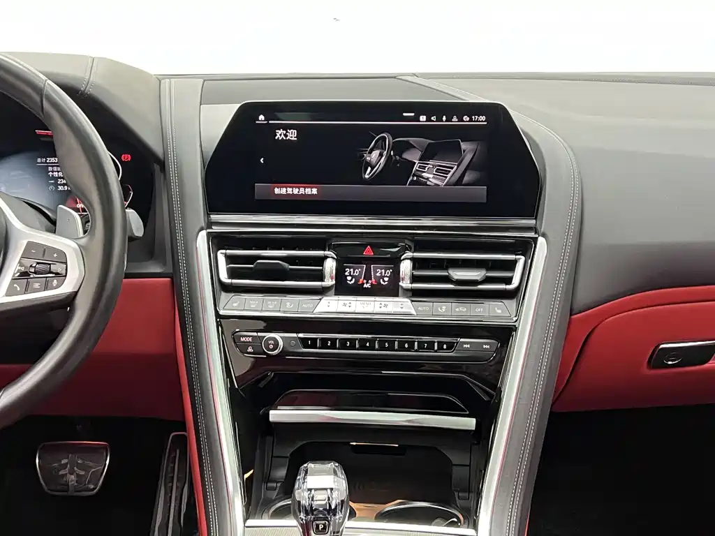BMW 8 Series Facelift 840i 4-door Coupe M Sport Package, фото 25