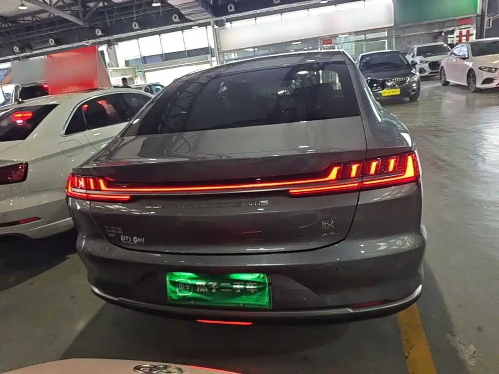 BYD Han — миниатюра 6
