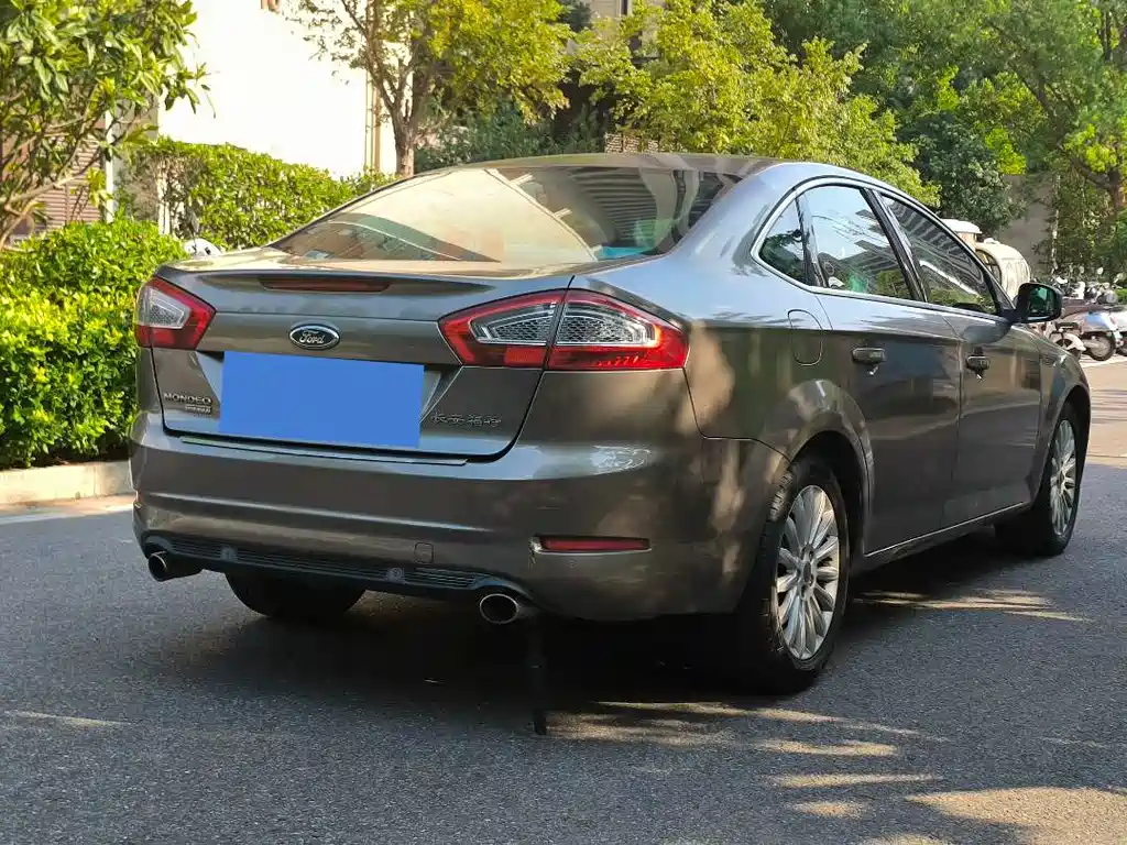 Ford Mondeo Zhisheng — миниатюра 8