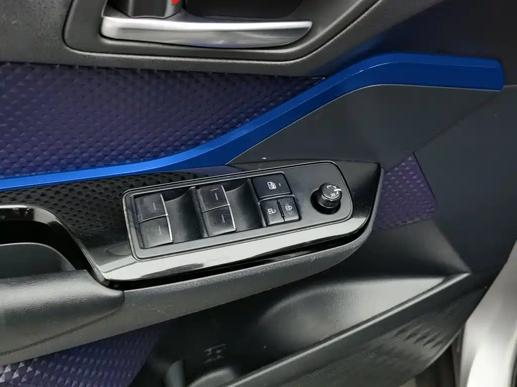Toyota Izoa 2018 2.0L V