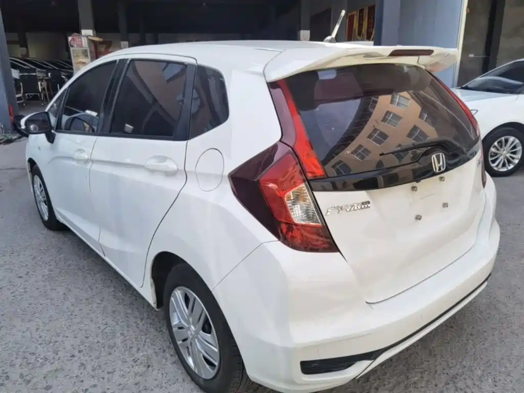 Honda Fit — миниатюра 5