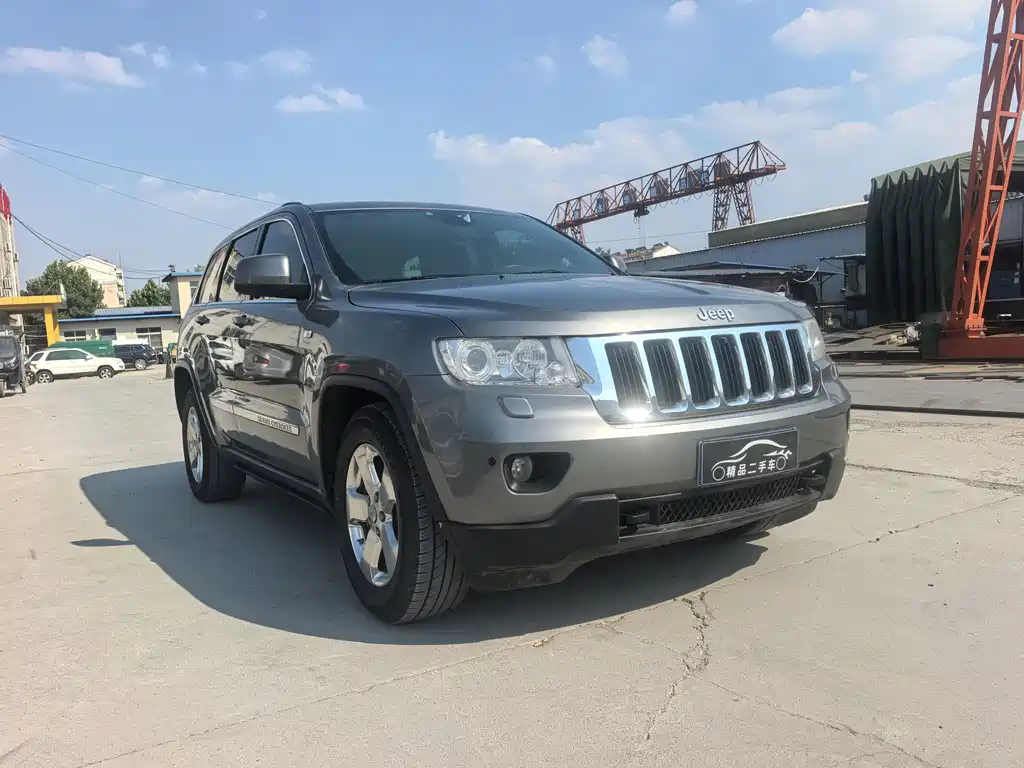 Jeep Grand Cherokee (Import) — миниатюра 3