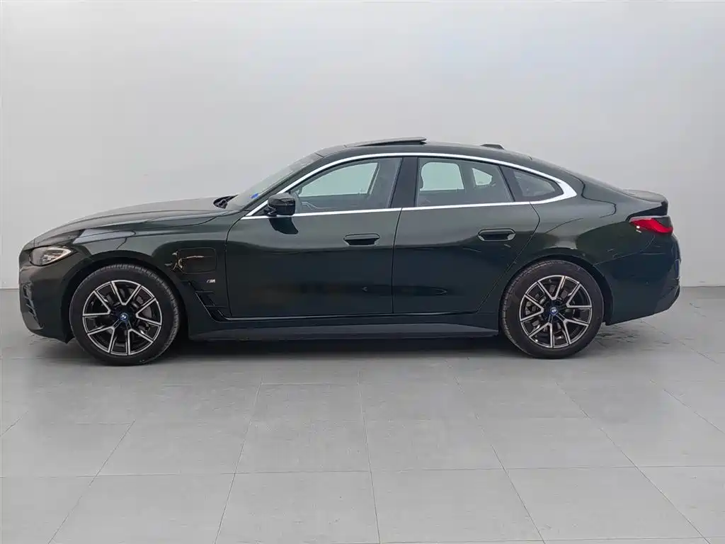 BMW i4 2023 eDrive35