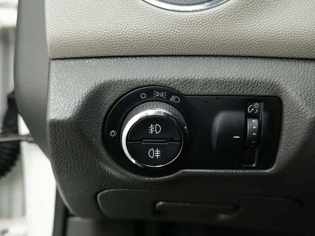 Chevrolet Cruze — миниатюра 21