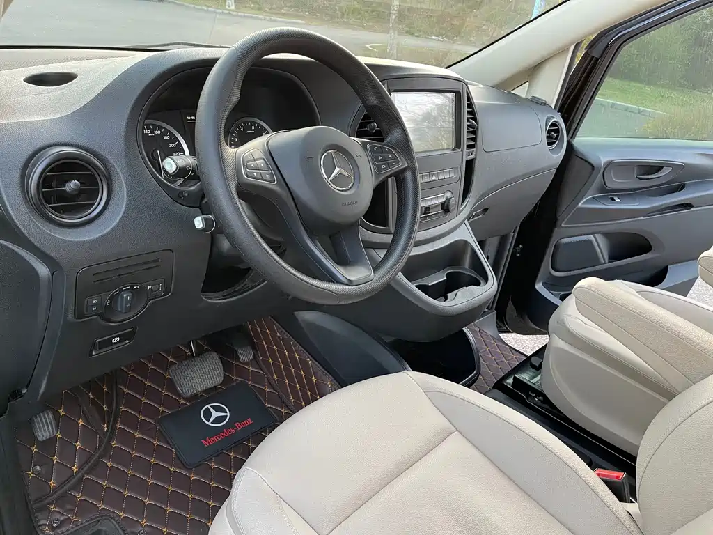 Mercedes-Benz Vito 2021 2.0T Elite 9 мест
