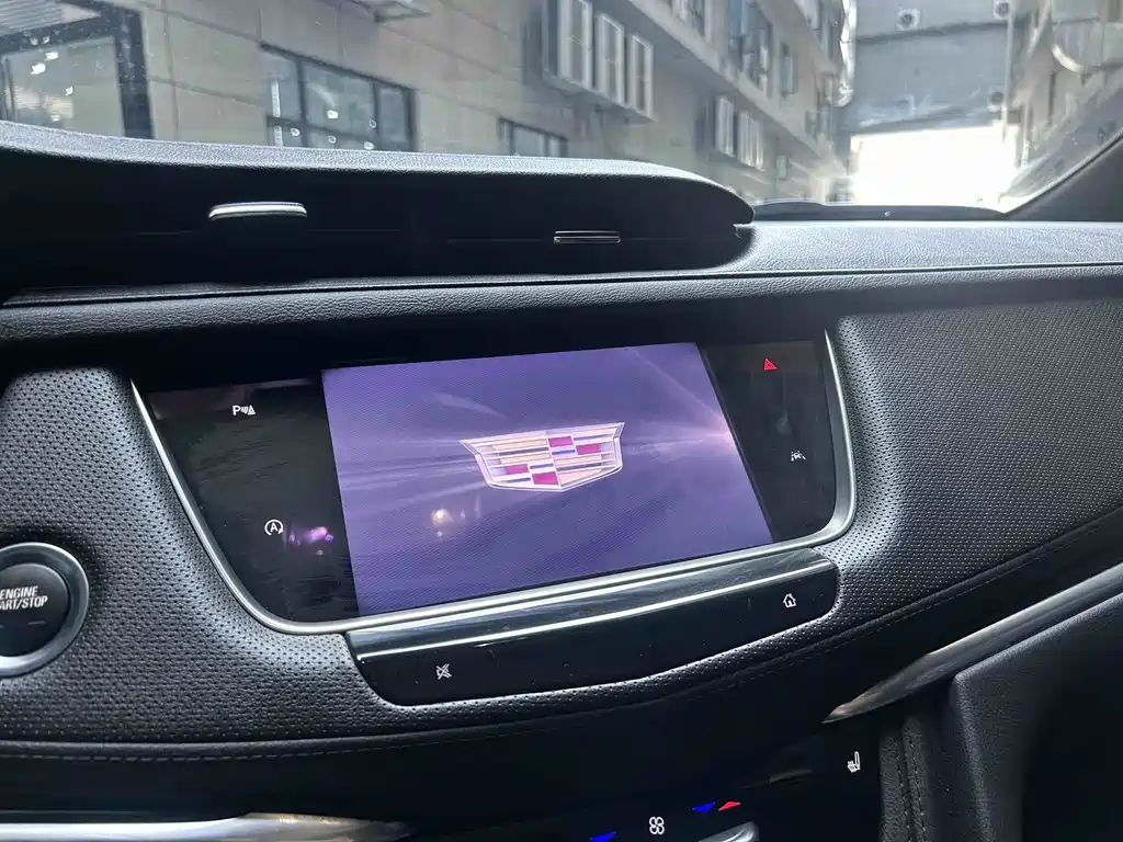 Cadillac XT6 — миниатюра 9