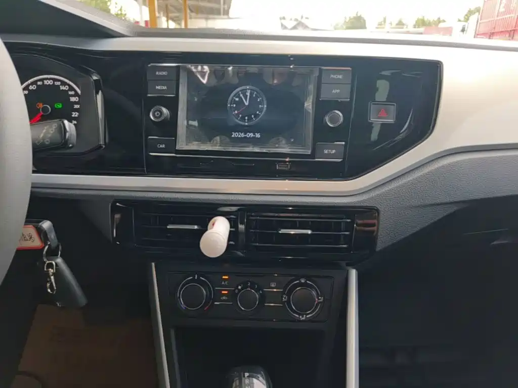 Volkswagen Polo — миниатюра 13