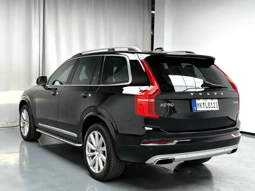 Volvo XC90 2015 T6 7 мест