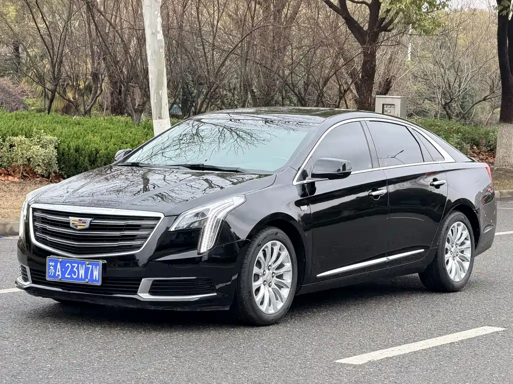 CADILLAC XTS