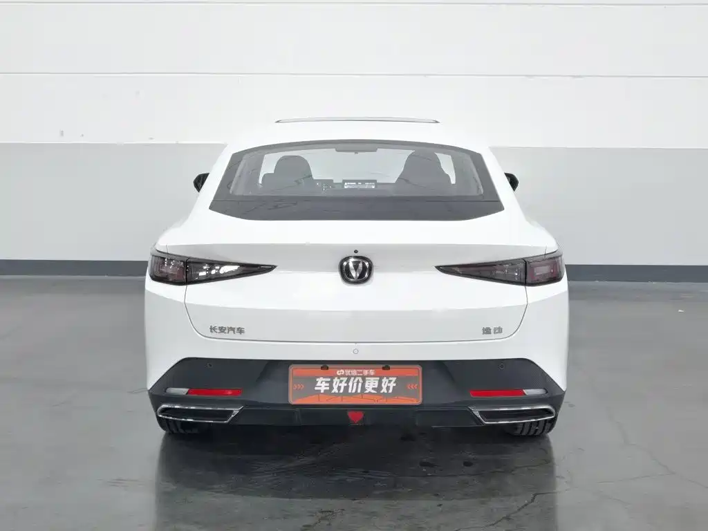 Changan Eado — миниатюра 4