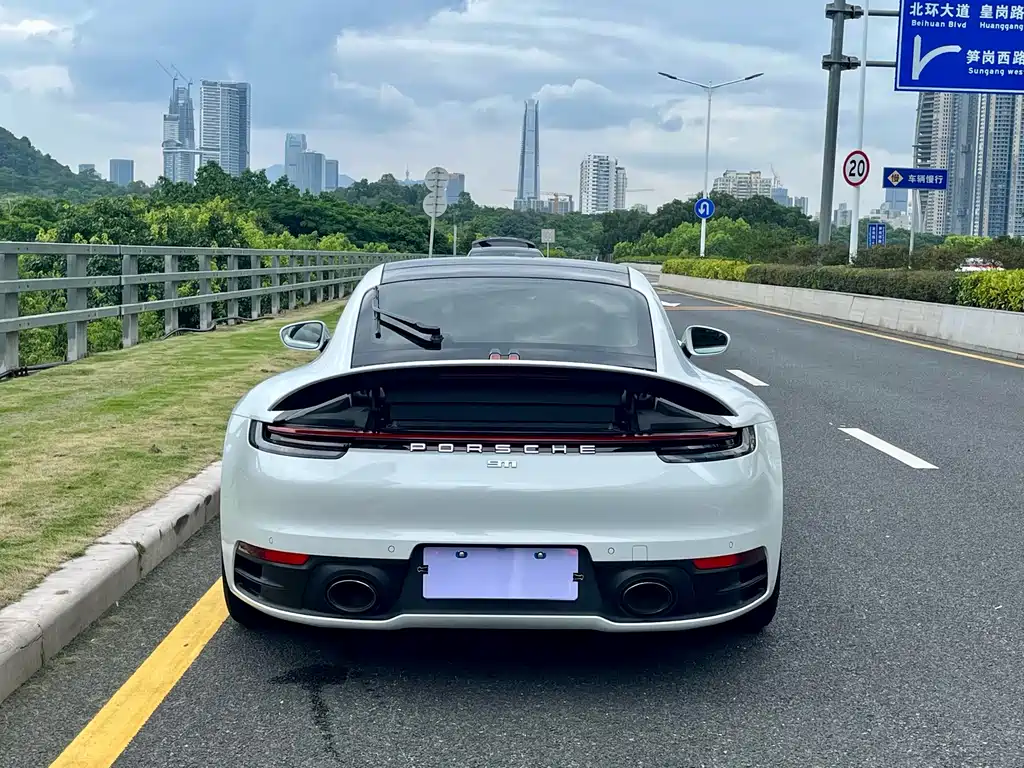 Porsche 911 2020 Carrera 3.0T