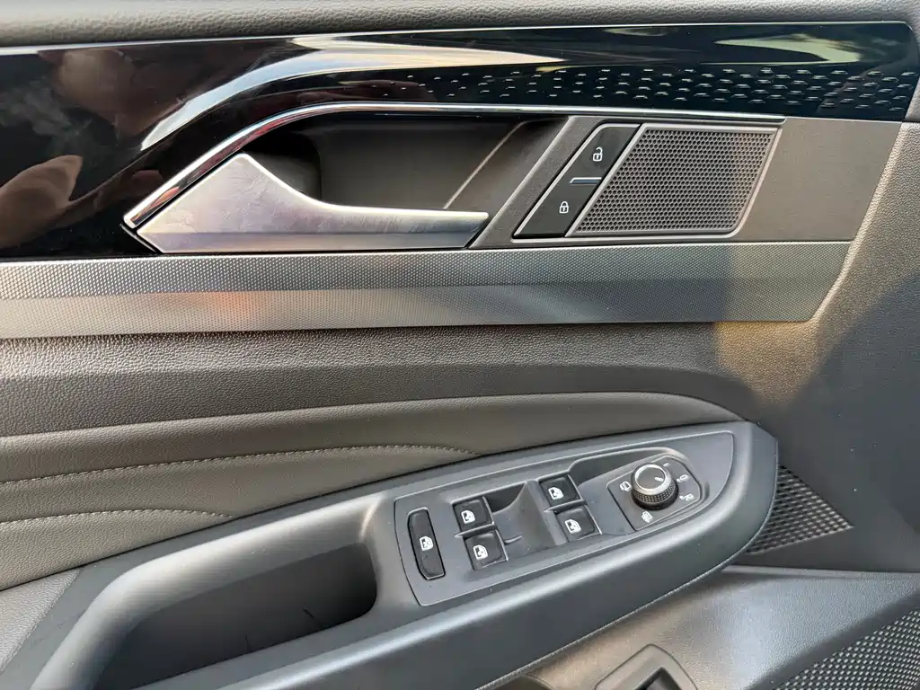 Volkswagen Passat — миниатюра 14