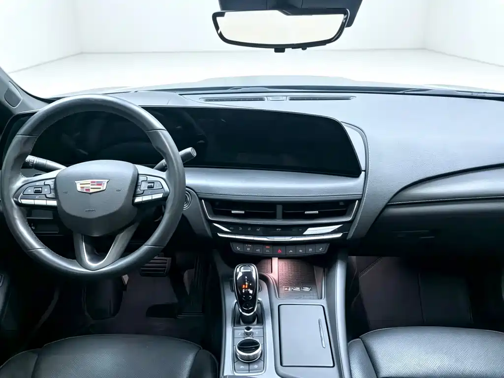 Cadillac CT5 — миниатюра 6