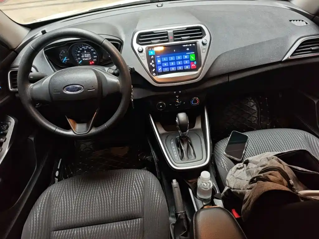 Ford Escort — миниатюра 10