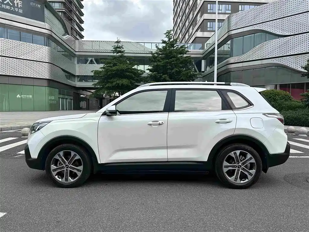 Kia Sportage — миниатюра 10