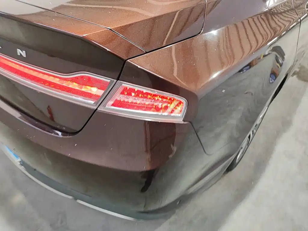 Lincoln MKZ — миниатюра 8