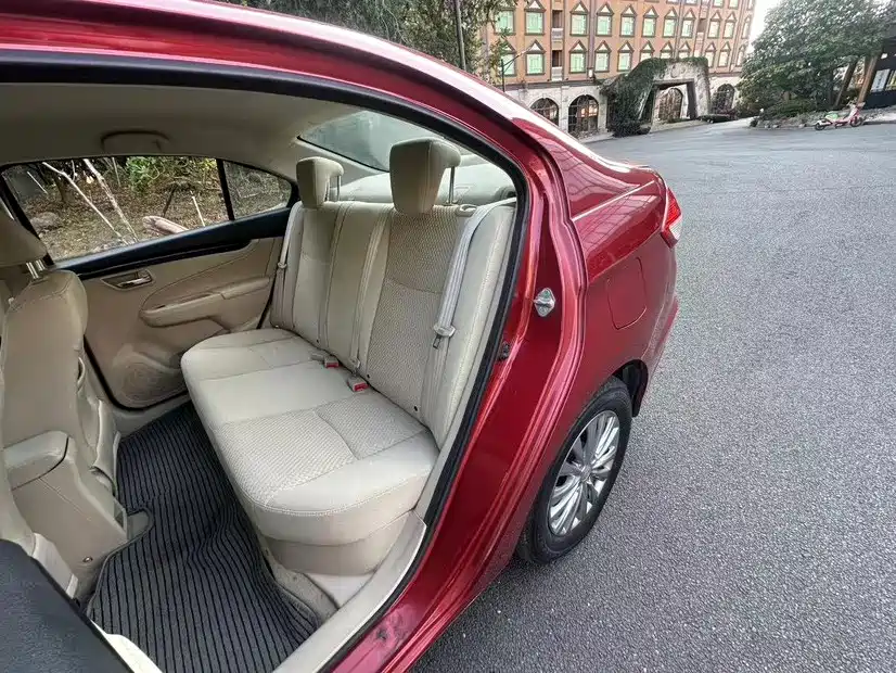 Suzuki Alivio — миниатюра 6