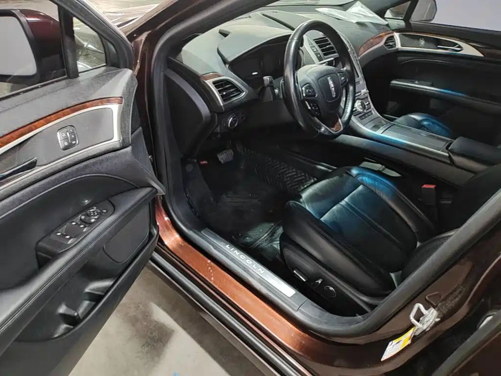 Lincoln MKZ — миниатюра 16